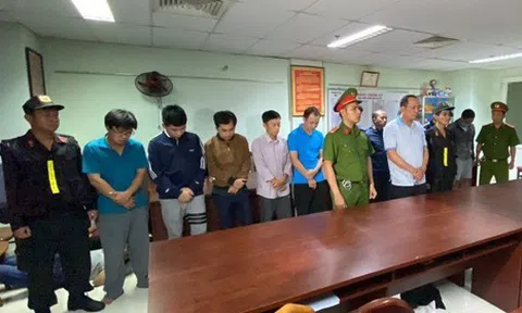 Bắt Giám đốc cùng 10 nhân viên Trung tâm Đăng kiểm 50-05V