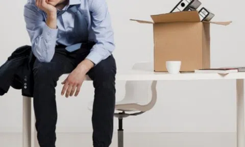 Thời gian bị đình chỉ công việc có được tính phép năm?