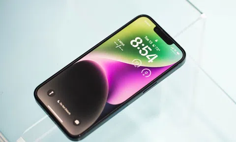 iPhone giá rẻ có thể trở lại, dùng màn hình Trung Quốc