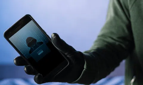 Dùng AI giả giọng người thân gặp nạn, gọi điện lừa tiền