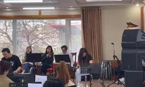 Ngọc Anh 3A khóc khi nhớ về chồng cũ