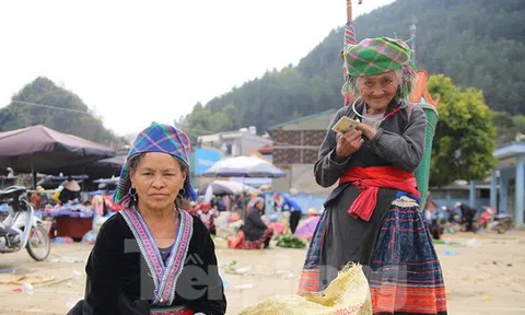 Nơi những người phụ nữ sống gần nửa thế kỉ chưa bao giờ biết ngày 8/3