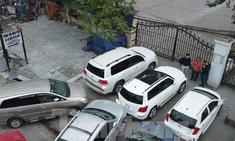 Chính phủ 'lệnh' đăng kiểm xe trở lại bình thường trong tháng 3