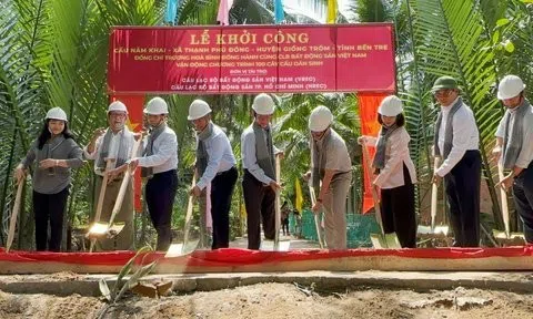 Khởi công cầu từ thiện do nguyên Phó Thủ tướng Trương Hòa Bình vận động
