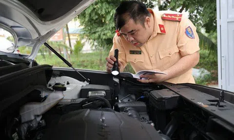 Nhận lệnh chi viện đăng kiểm, CSGT phía Nam có mặt tại Hà Nội ngay trong đêm