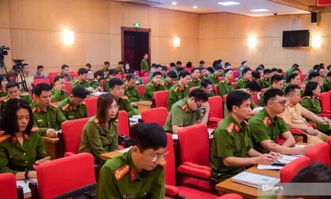 Tập huấn nâng cao ứng dụng thi hành Luật Cảnh sát cơ động