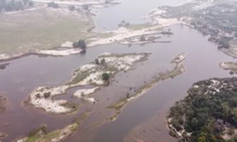 Cảnh hoang tàn trên mỏ sắt lớn nhất Đông Nam Á