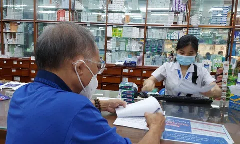 Cử tri kiến nghị niêm yết giá ở các cửa hàng thuốc, Bộ Tài chính nói gì?