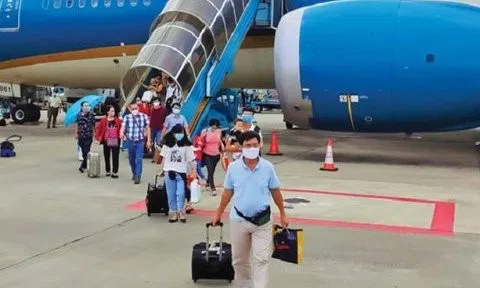 Tăng giá trần vé máy bay nội địa, ảnh hưởng thế nào đến ngành du lịch?