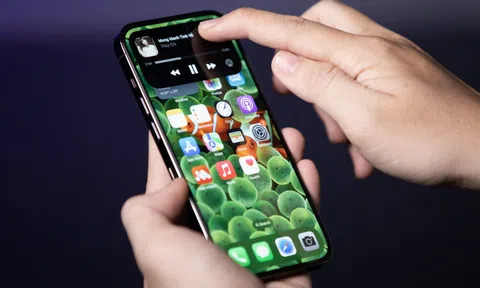 Đại lý Việt Nam giảm lãi iPhone để kích cầu