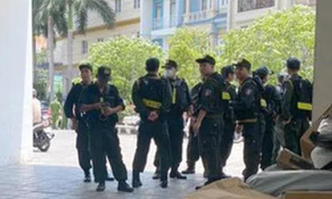 Hàng trăm cảnh sát kiểm tra công ty tài chính ở TPHCM