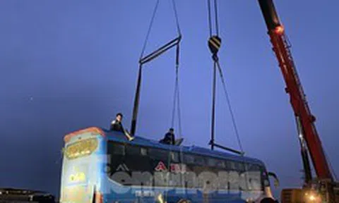 Vụ xe khách lao xuống ruộng ở Quảng Ngãi: Người điều khiển xe máy có uống rượu bia