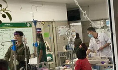 Nhiều học sinh ở Hà Nội nghi bị ngộ độc thực phẩm sau chuyến dã ngoại