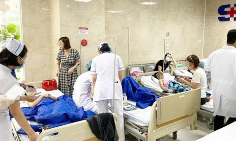 Gần 50 học sinh tiểu học ở Hà Nội nghi bị ngộ độc sau chuyến tham quan