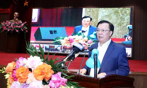 Bí thư Đinh Tiến Dũng: Không thể cứ quanh năm đi dẹp vỉa hè, lòng đường