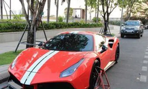 Đỗ xe không đúng quy định, nhân viên bảo vệ có được phép khoá bánh không?