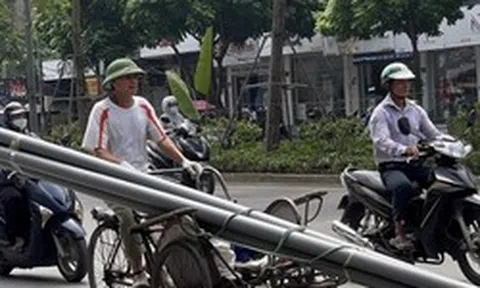 Cận cảnh "hung thần" nghênh ngang giữa phố phường Hà Nội