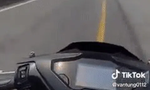 CLIP: Kinh hãi pha đổ đèo dễ "đi vào lòng đất" ở Đà Nẵng