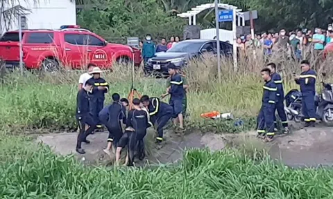 Bình Dương: Nhóm thiếu niên rủ nhau đi tắm rạch, 1 em chết đuối