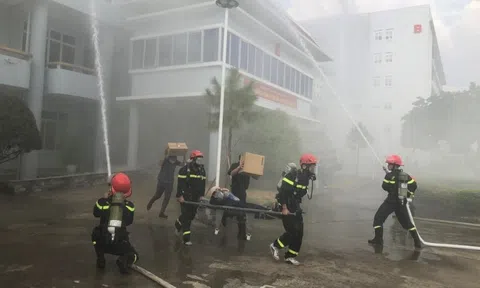 Thủ tướng yêu cầu tháo gỡ vướng mắc trong phòng cháy, chữa cháy