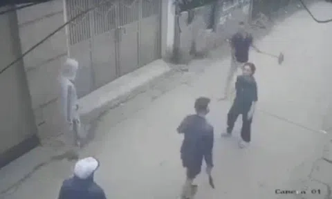 Người đàn ông ở Hà Nội bị nhóm đối tượng chém đứt lìa tay