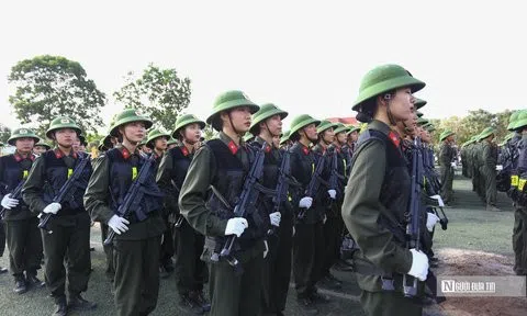 Hơn 800 chiến sĩ công an tương lai biểu diễn trấn áp tội phạm