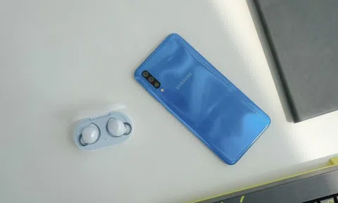 Đến lượt Galaxy S10 và A50 bị Samsung bỏ rơi