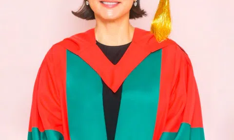 Lâm Thanh Hà nhận bằng tiến sĩ danh dự