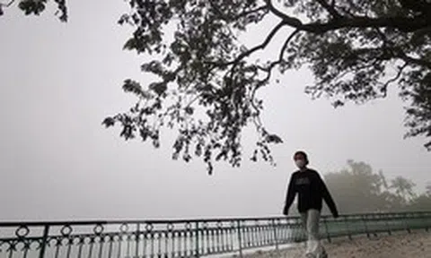 Miền Bắc chìm trong sương mù, mưa phùn nhiều ngày