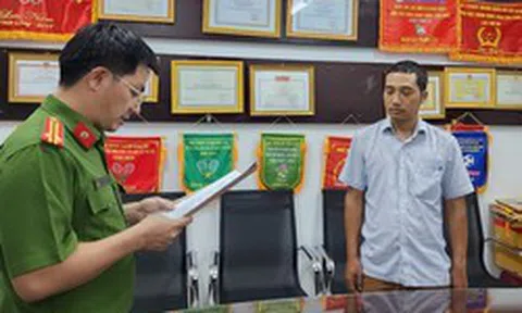 Khám xét Chi cục đăng kiểm số 8 ở Cần Thơ