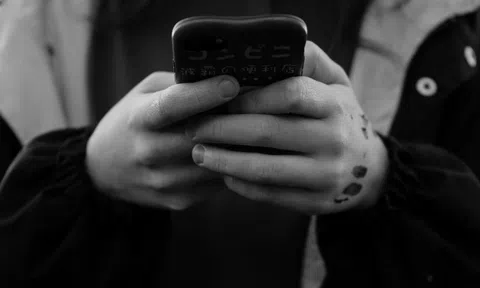 Tính năng tìm iPhone thất lạc gây họa