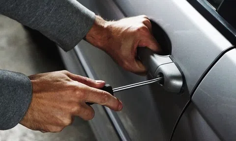 Trộm xe hơi bằng loa di động