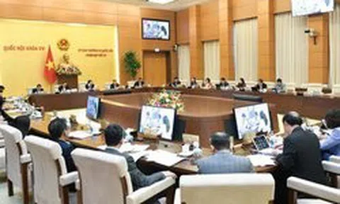 Đề xuất nâng lương khởi điểm của bác sĩ lên bậc 2, tăng gần 600.000/tháng