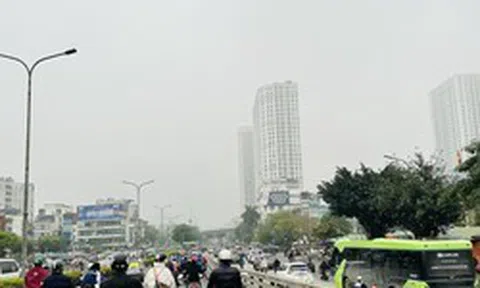 Miền Bắc tiếp tục nồm ẩm trước khi chuyển mưa lớn