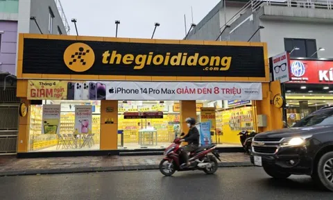 Khi Thế Giới Di Động cạnh tranh sát ván giá điện thoại