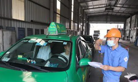 Nhiều trung tâm đăng kiểm bị ‘sờ gáy’