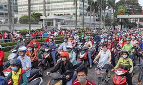 Đối thoại với công nhân về rút bảo hiểm xã hội một lần, 'tín dụng đen'