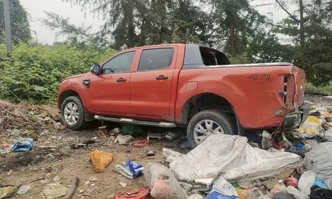 Mang ôtô đi rửa ở garage, hôm sau phát hiện xe bị hư hỏng tại bãi rác