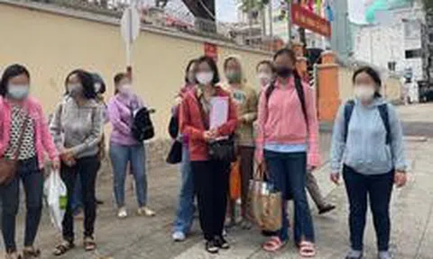 Chi tiết vụ khách hàng tố SCB và Manulife bán bảo hiểm nhân thọ gây mất tiền