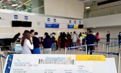 Giá vé máy bay đột ngột giảm mạnh trước kỳ nghỉ lễ 30/4-1/5