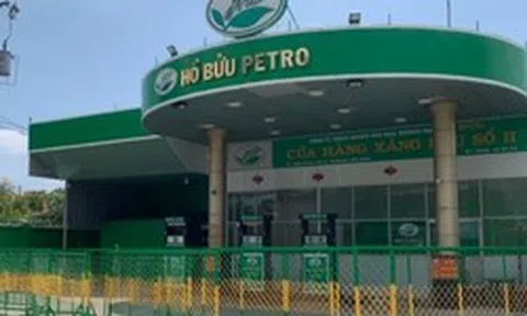 Hơn 100 cây xăng ở Bình Dương ngưng hoạt động, người dân gặp khó