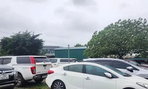 Chùm ảnh: Bên trong 2 bãi đậu xe lậu 'khủng' ở Linh Đàm bị yêu cầu đóng cửa