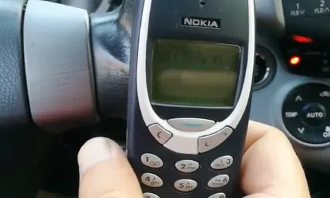 Dùng Nokia 3310 để trộm xe hơi