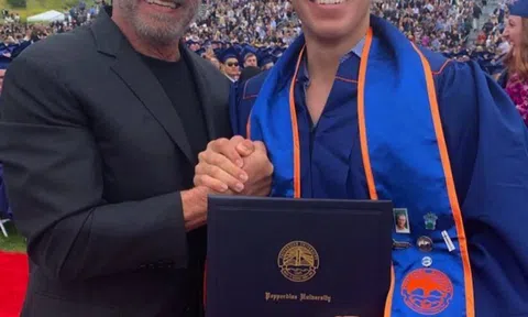 Con trai Arnold Schwarzenegger áp lực khi nối nghiệp cha