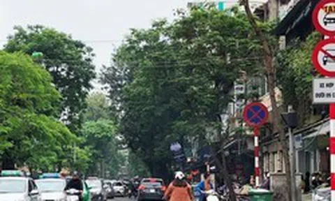 Tạm bỏ cấm taxi trên 9 tuyến phố Hà Nội từ ngày 29/4