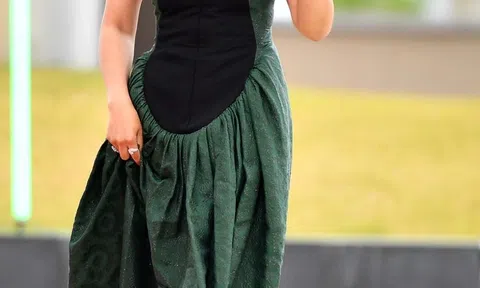 Dàn sao khoe sắc trên thảm đỏ Baeksang