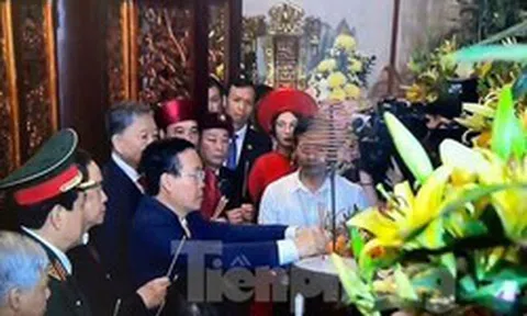 Chủ tịch nước Võ Văn Thưởng dâng hương giỗ Tổ Hùng Vương