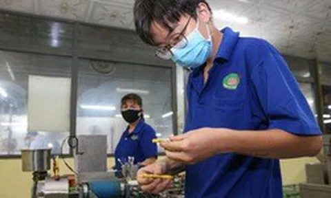 Giảm năm đóng BHXH để hưởng lương hưu: Doanh nghiệp nào tuyển dụng công nhân lớn tuổi?