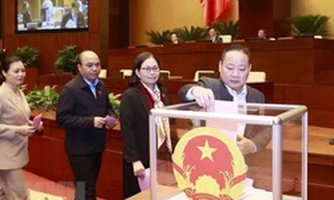 Cán bộ nhận quá nửa ‘tín nhiệm thấp’ có thể xin từ chức