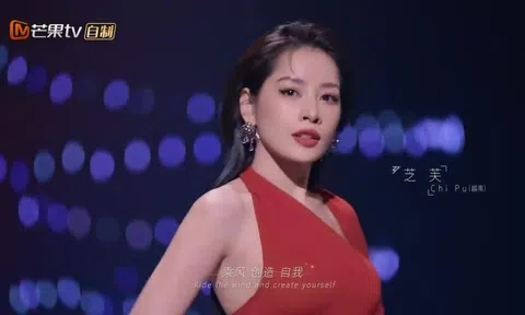 Khán giả Trung Quốc khen màn ra mắt show ca hát của Chi Pu